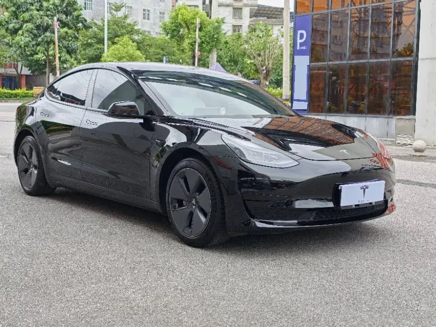 Tesla 2022 Model 3 rear-wheel drive version of automatic transmission 3