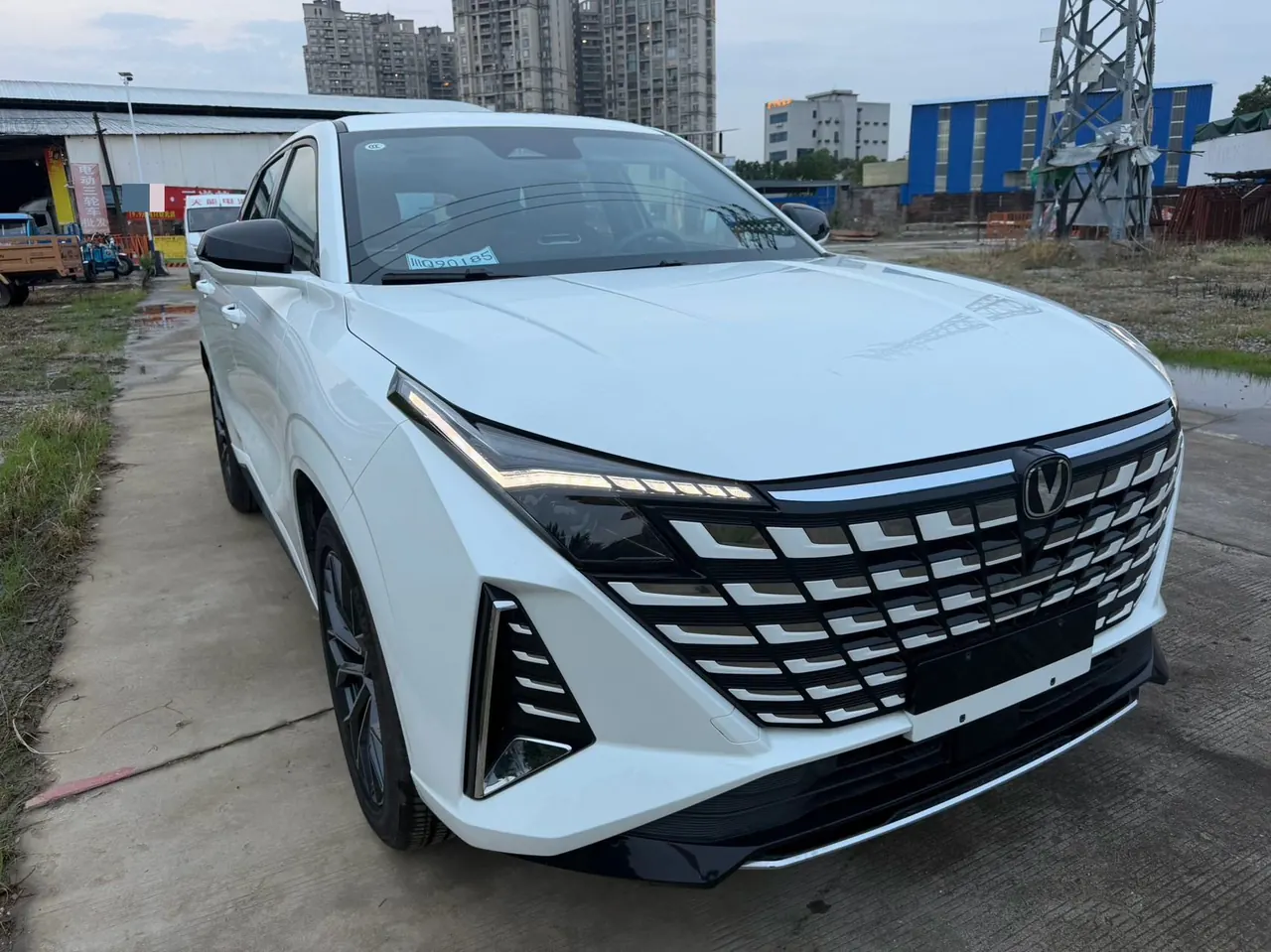 ChangAn 2025 UNI-Z 1.5T Luxury Automatic 2
