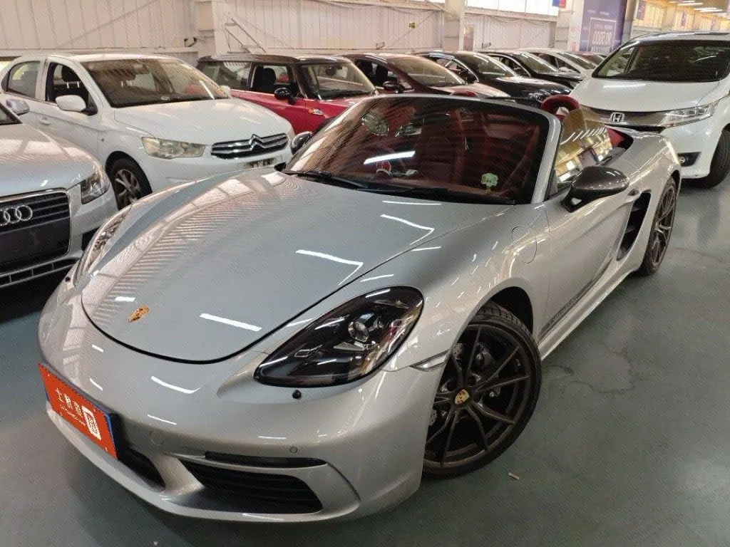 Open image lightbox: Porsche 718 (Imported) 2022 718 Boxter T 2.0T Automatic
