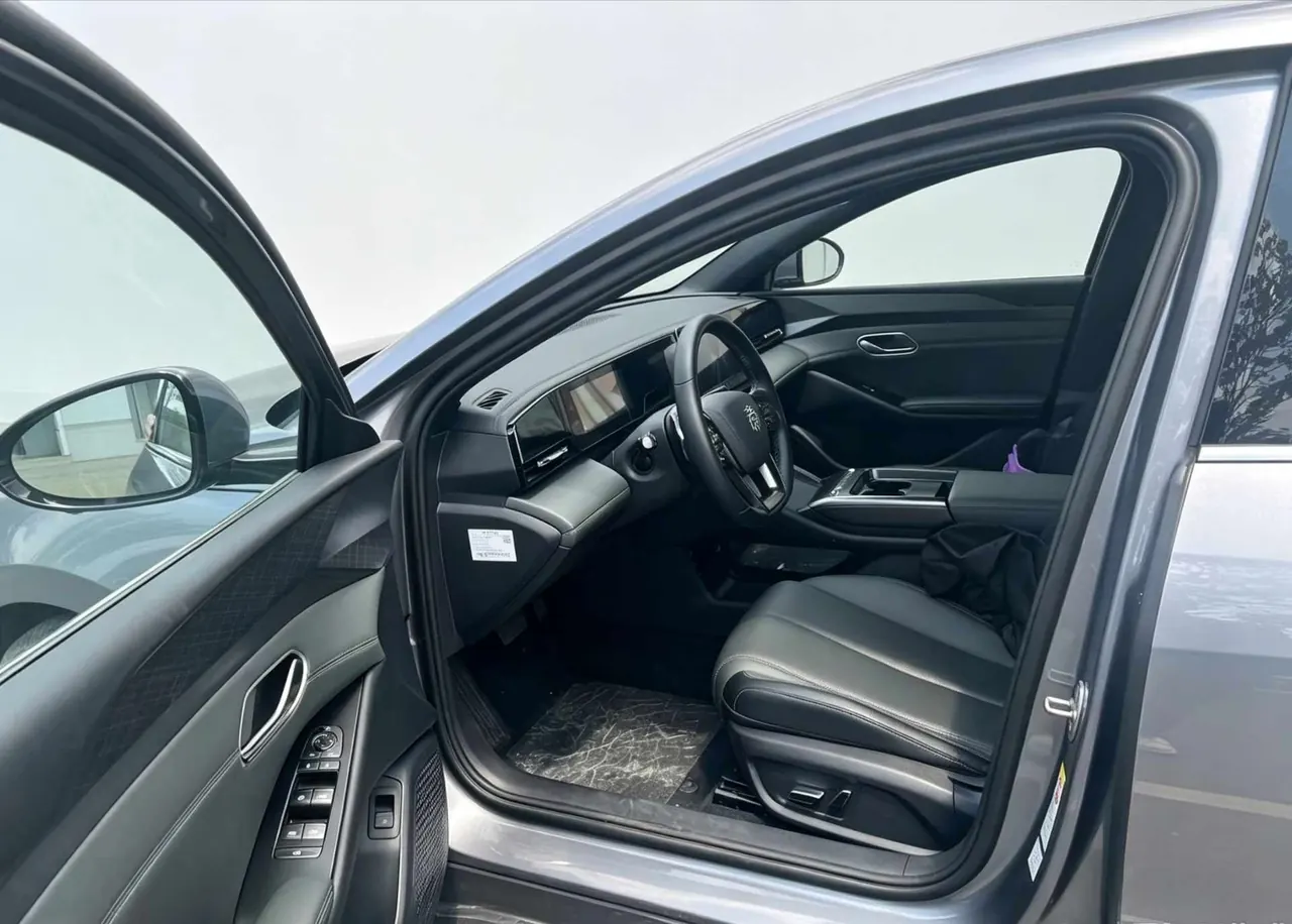 BYD 2025 Qin L EV 545KM Excellent Automatic Gear 4