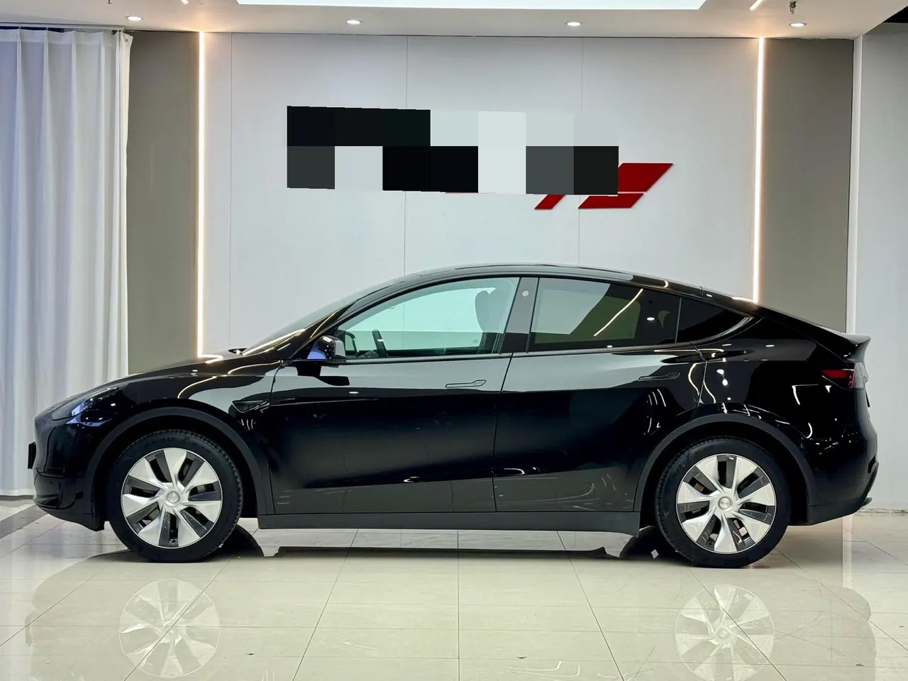 Tesla 2022 Model Y rear-wheel drive version (facelift) automatic gear 2