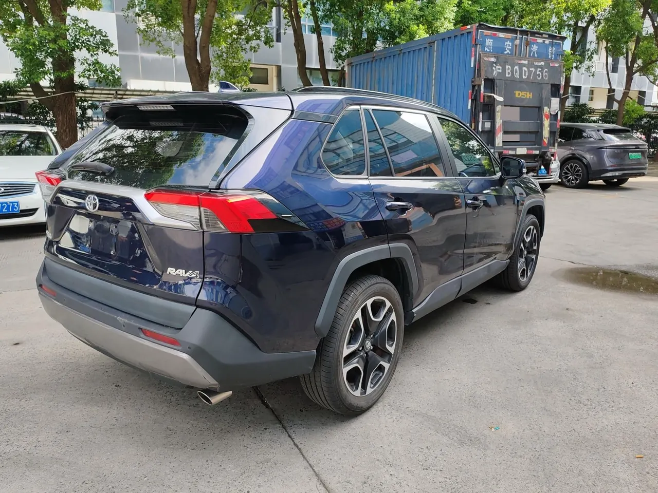 Toyota 2022 RAV4 Rongbo 2.0 Stepless Two-Drive Premium Edition Automatic Gear 4