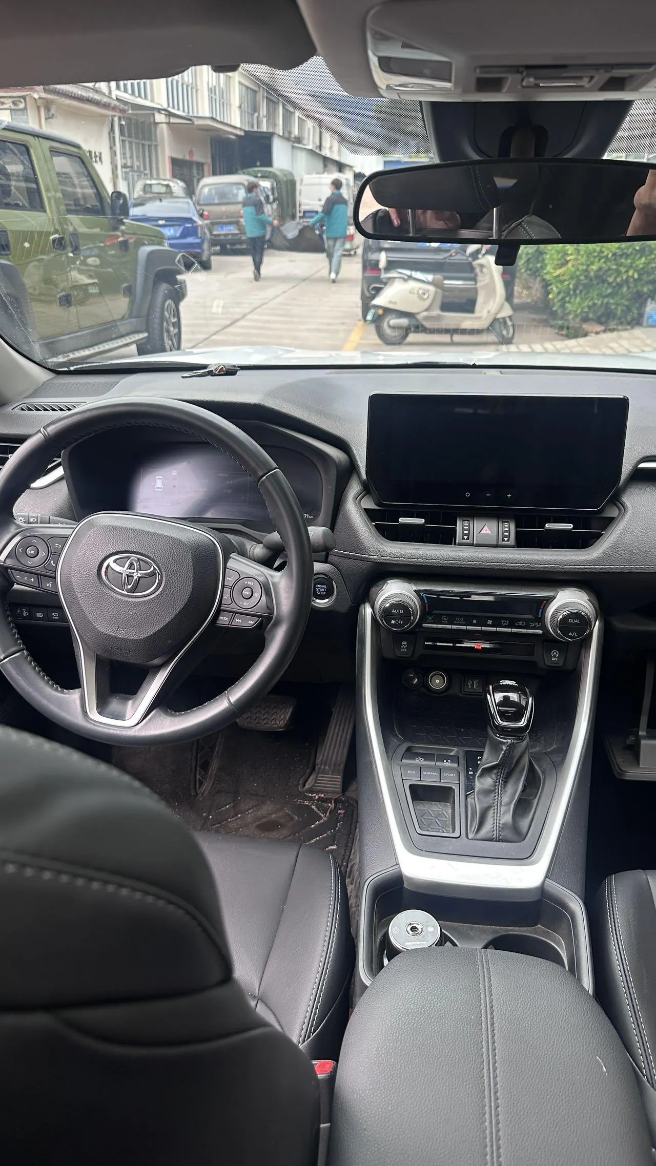Toyota 2023 Willanda 2.0 Stepless Two-Drive Luxury PLUS Edition Automatic Gear 4