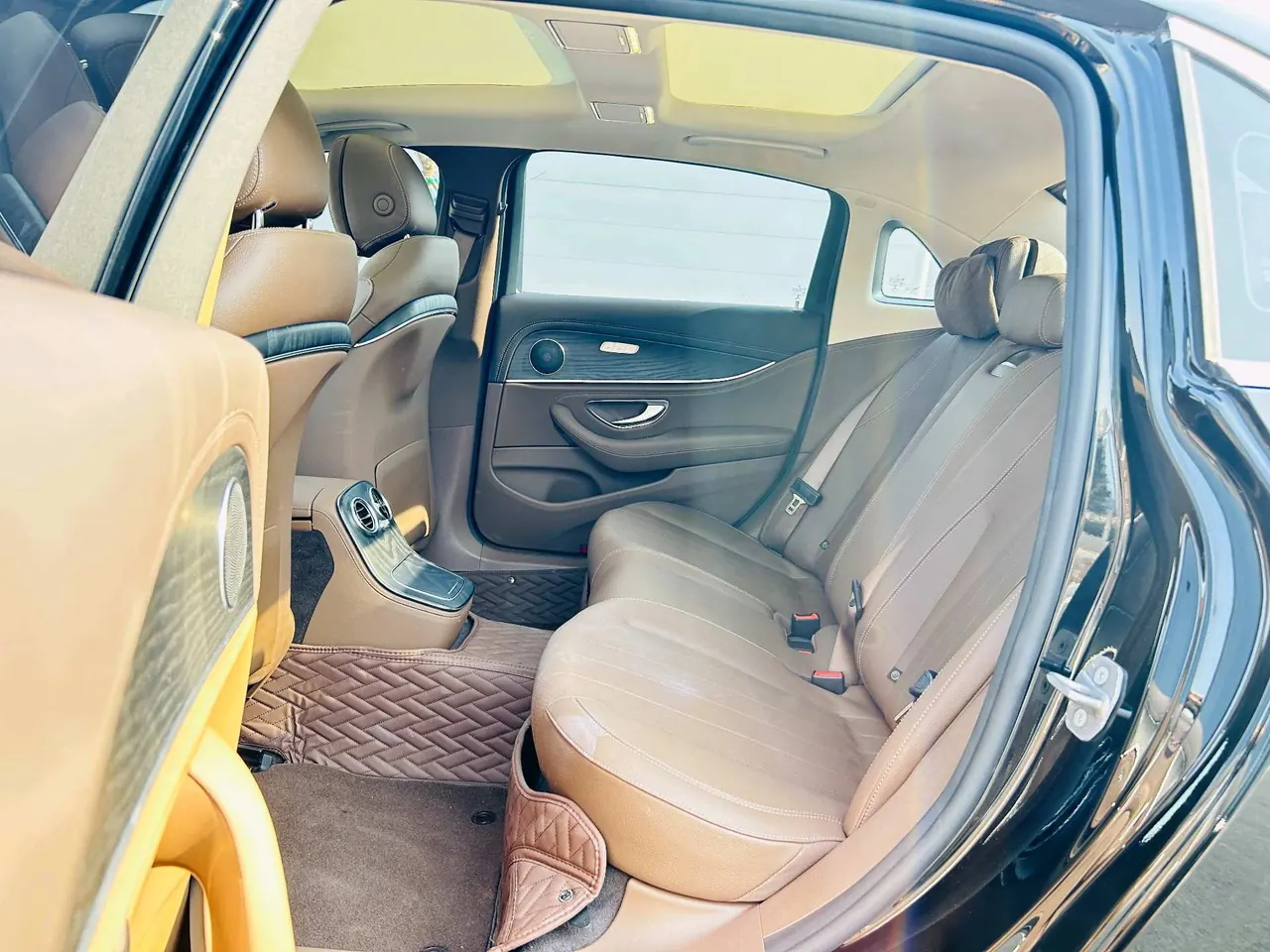 Mercedes Benz E-Class 2022 E 260 L 2.0T (Modified) Automatic Gear 4