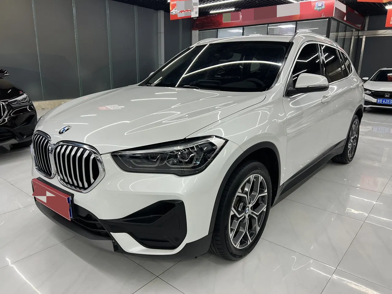 打开图片灯箱：BMW 2022 X1 sDrive25Li 2.0T Leading Automatic Gear