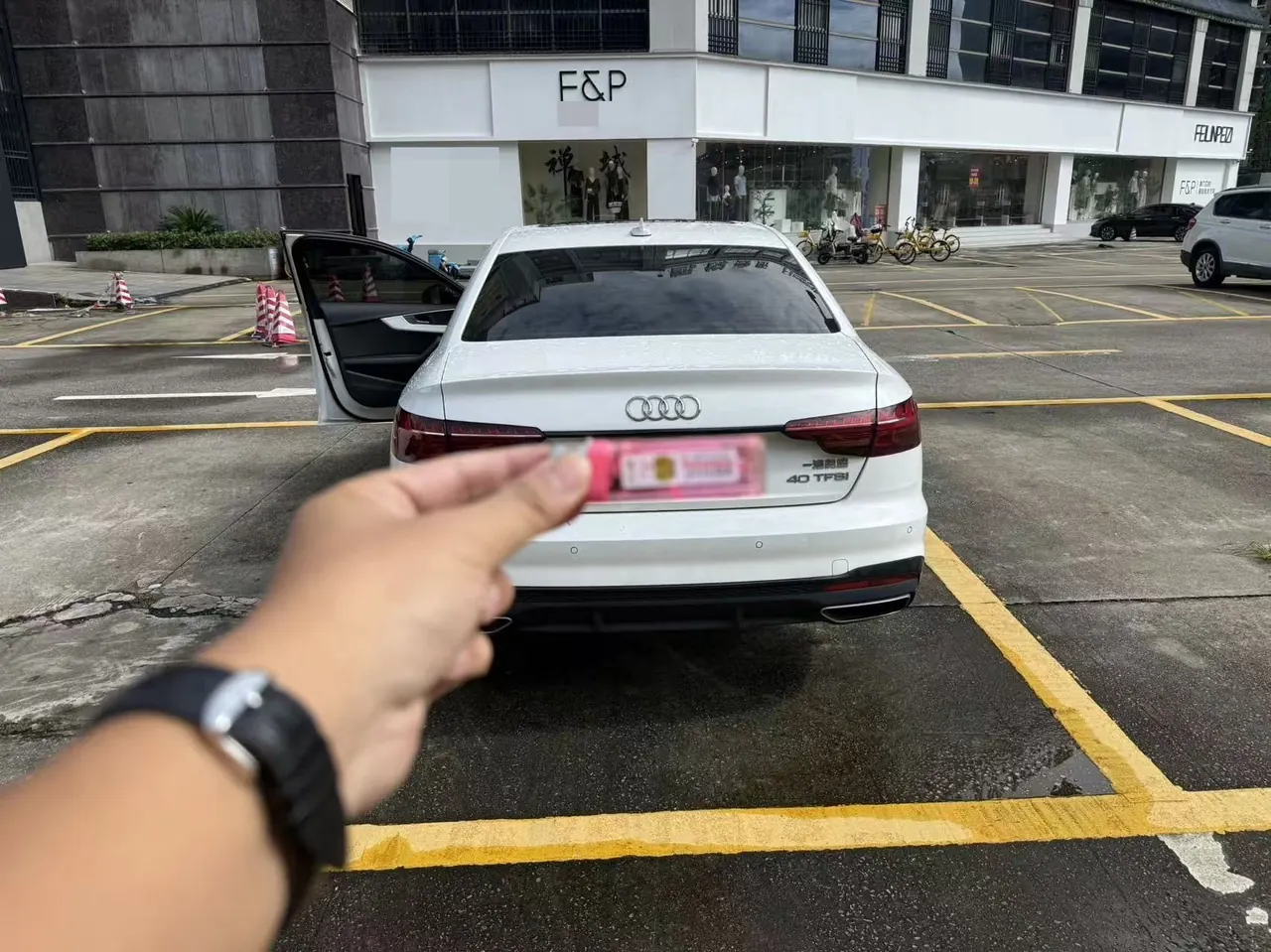 Audi 2022 A4L 2.0TFSI 40TFSI Deluxe Dynamic Automatic 6