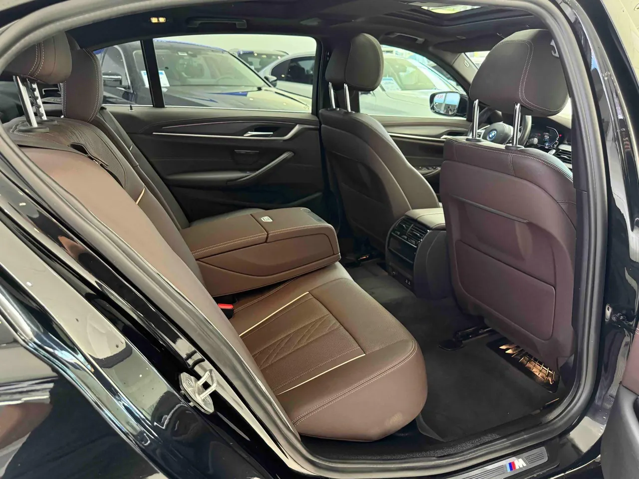 BMW 5 series new energy 2022 535Le 2.0T luxury package (modified) automatic gear 4