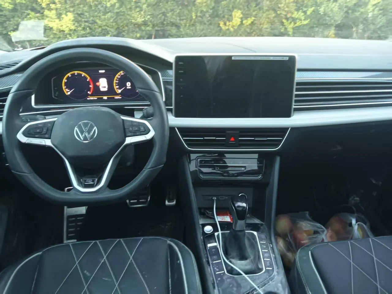 Volkswagen 2025 Tiguan L R-Line 2.0TSI 330TSI outstanding two-wheel drive R-Line Long Yao version automatic gear 3
