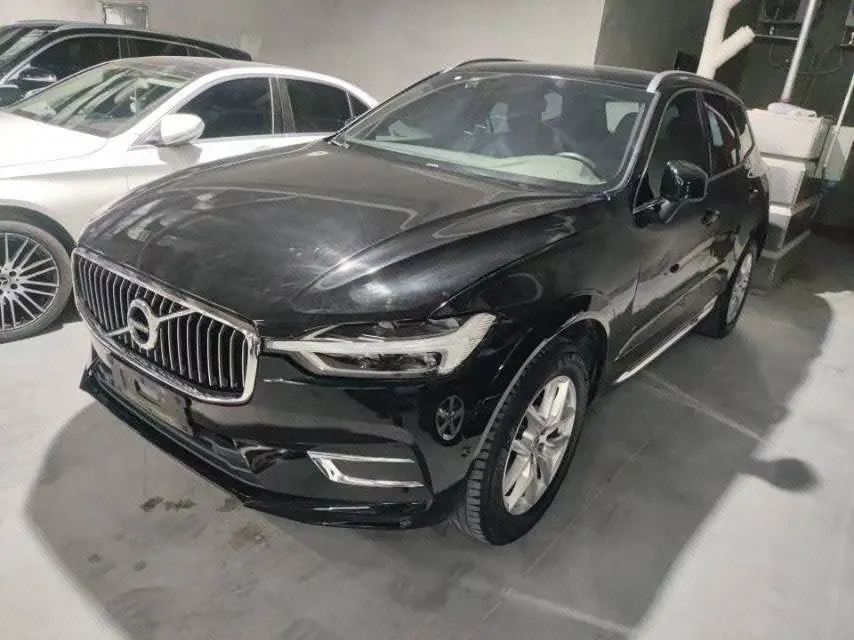 打开图片灯箱:Volvo 2020 XC60 2.0T T5 4-wheel drive Zhiyuan Deluxe Edition Automatic Gear