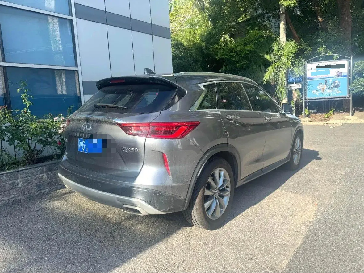 Infiniti 2020 QX50 2.0T Stepless Four-wheel Drive Elite Edition (Modified) Automatic Gear 3