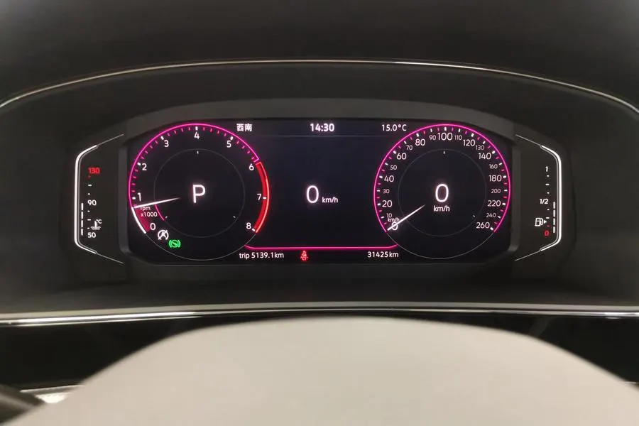 Volkswagen 2022 Passat 2.0TSI 330TSI Deluxe Edition Automatic 13