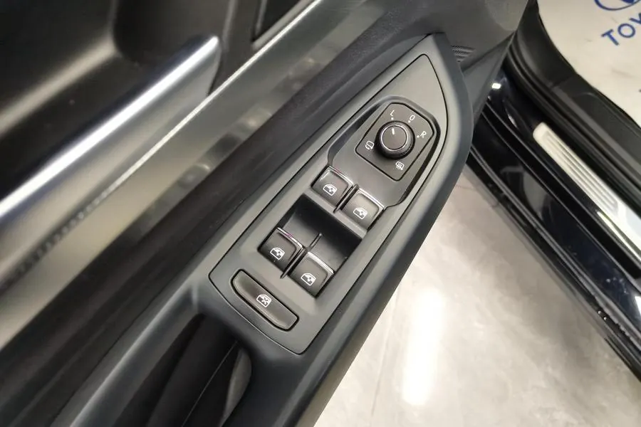 Volkswagen 2022 Passat 2.0TSI 330TSI Deluxe Edition Automatic 5