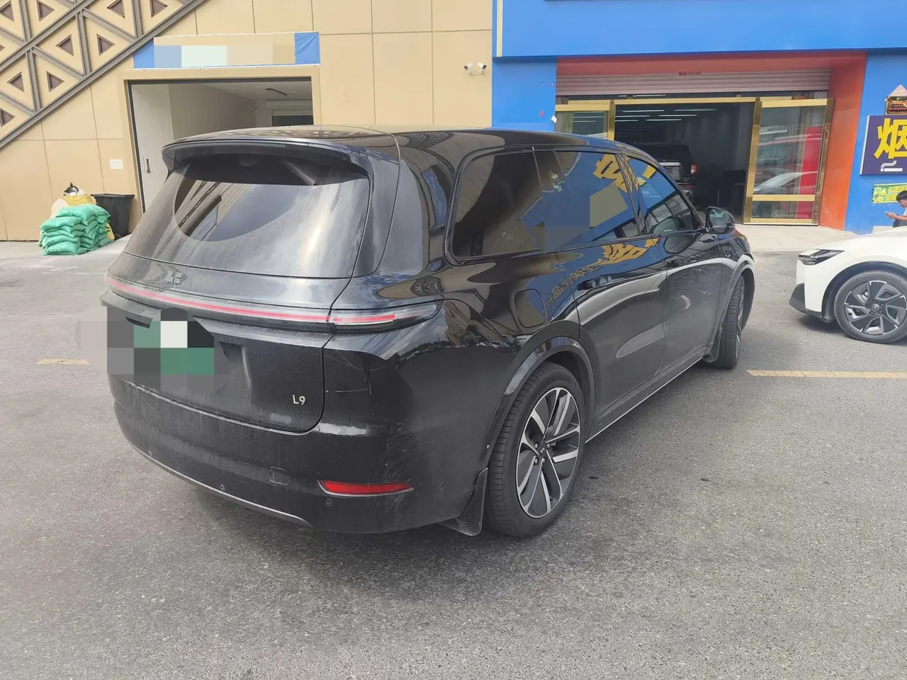 Li 2022 L9 1.5T Max Edition Automatic Gear 7
