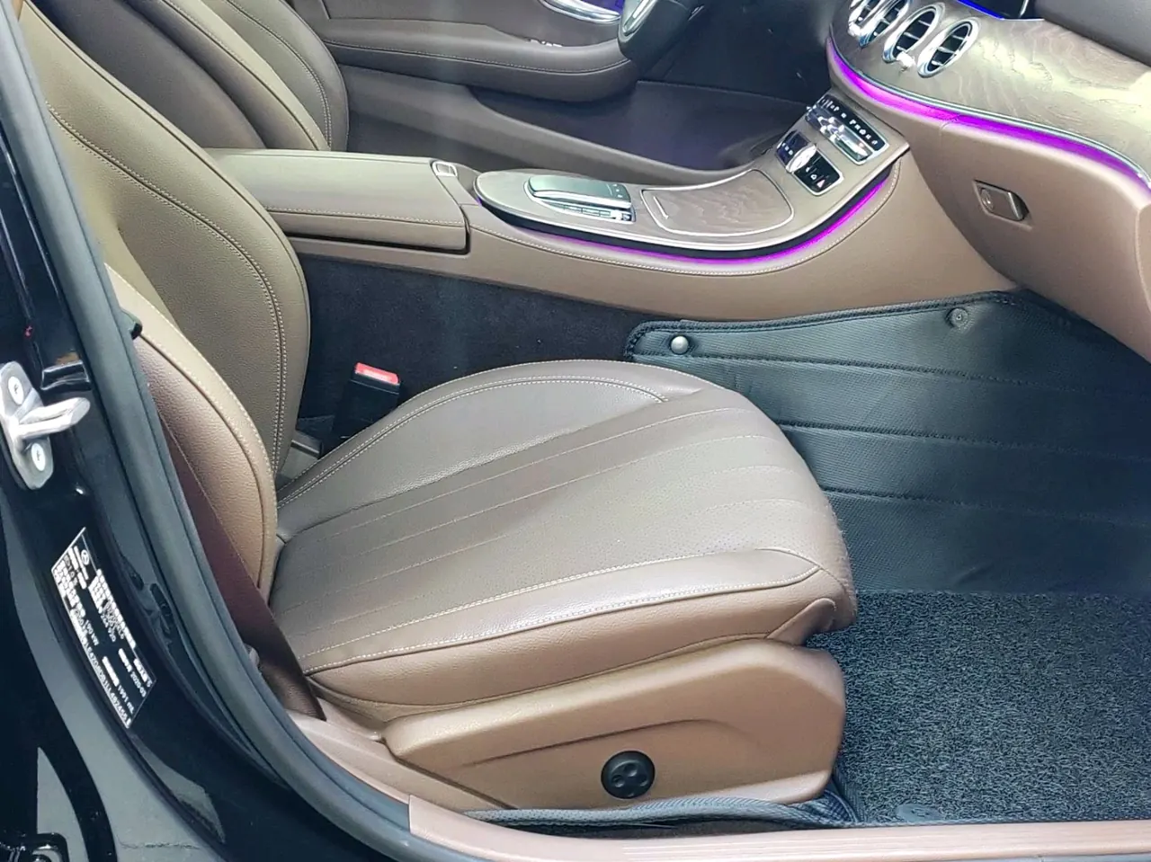 Mercedes Benz E Class 2020 E 300 L 2.0T Luxury Automatic Gear 12