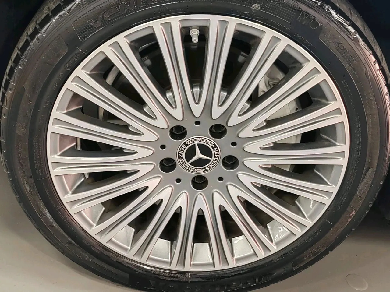 Mercedes Benz E Class 2020 E 300 L 2.0T Luxury Automatic Gear 17