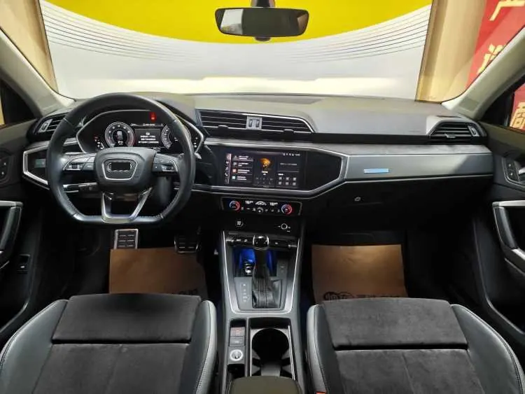 Audi 2022 Q3 2.0TFSI 40TFSI Fashion Dynamic Automatic 7