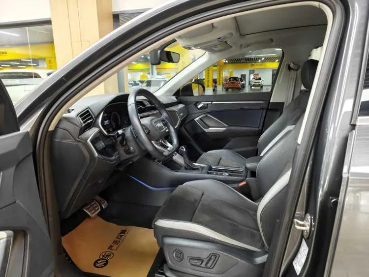 Audi 2022 Q3 2.0TFSI 40TFSI Fashion Dynamic Automatic 8