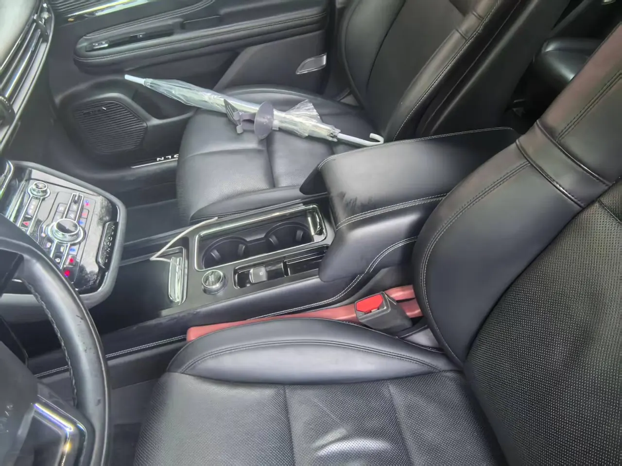 Lincoln 2020 adventurer 2.0T 4-wheel drive elegant version of automatic gear 3