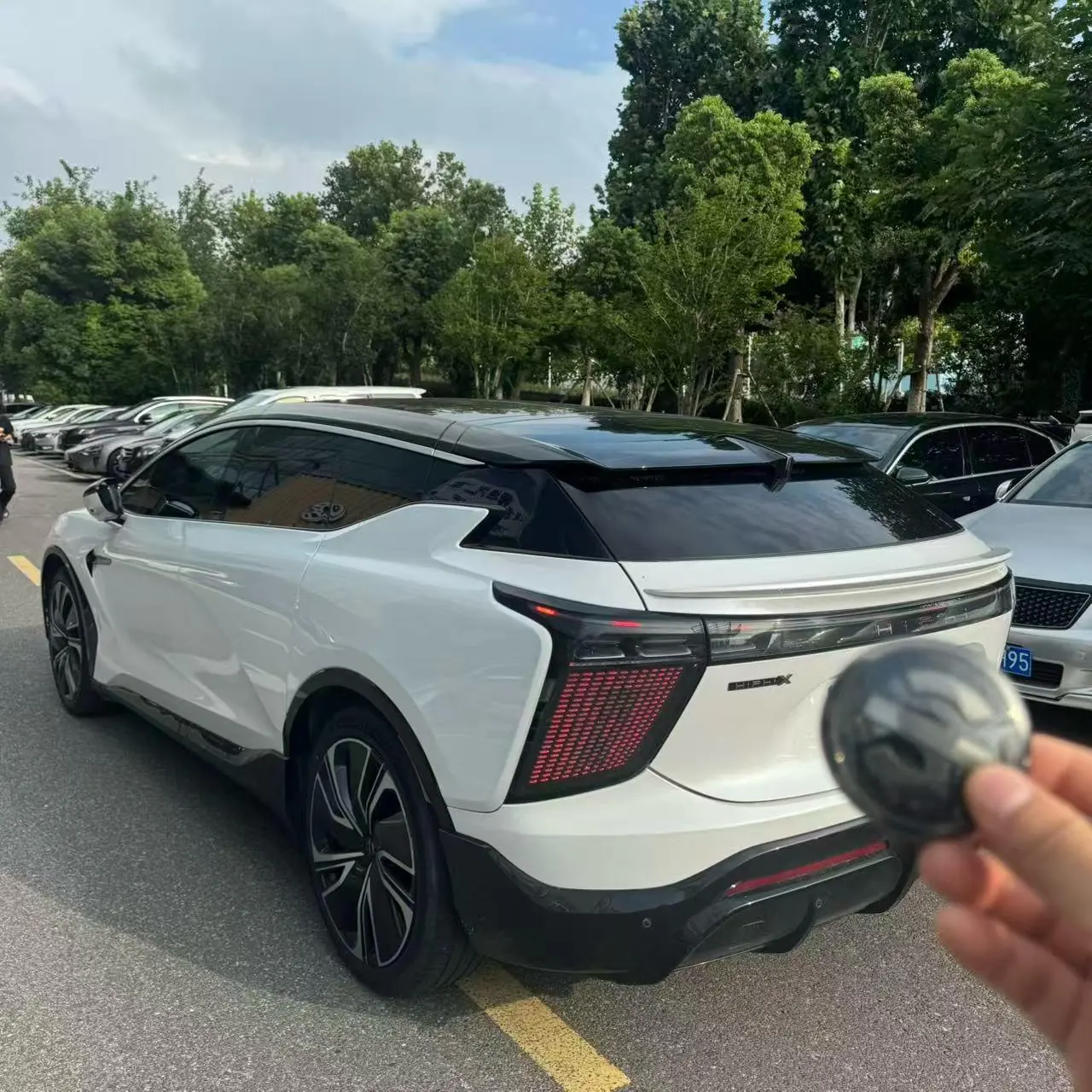 HiPhi 2022 HiPhi X Zhiyuan Edition 6-seat Long Endurance Edition Automatic Gear 3