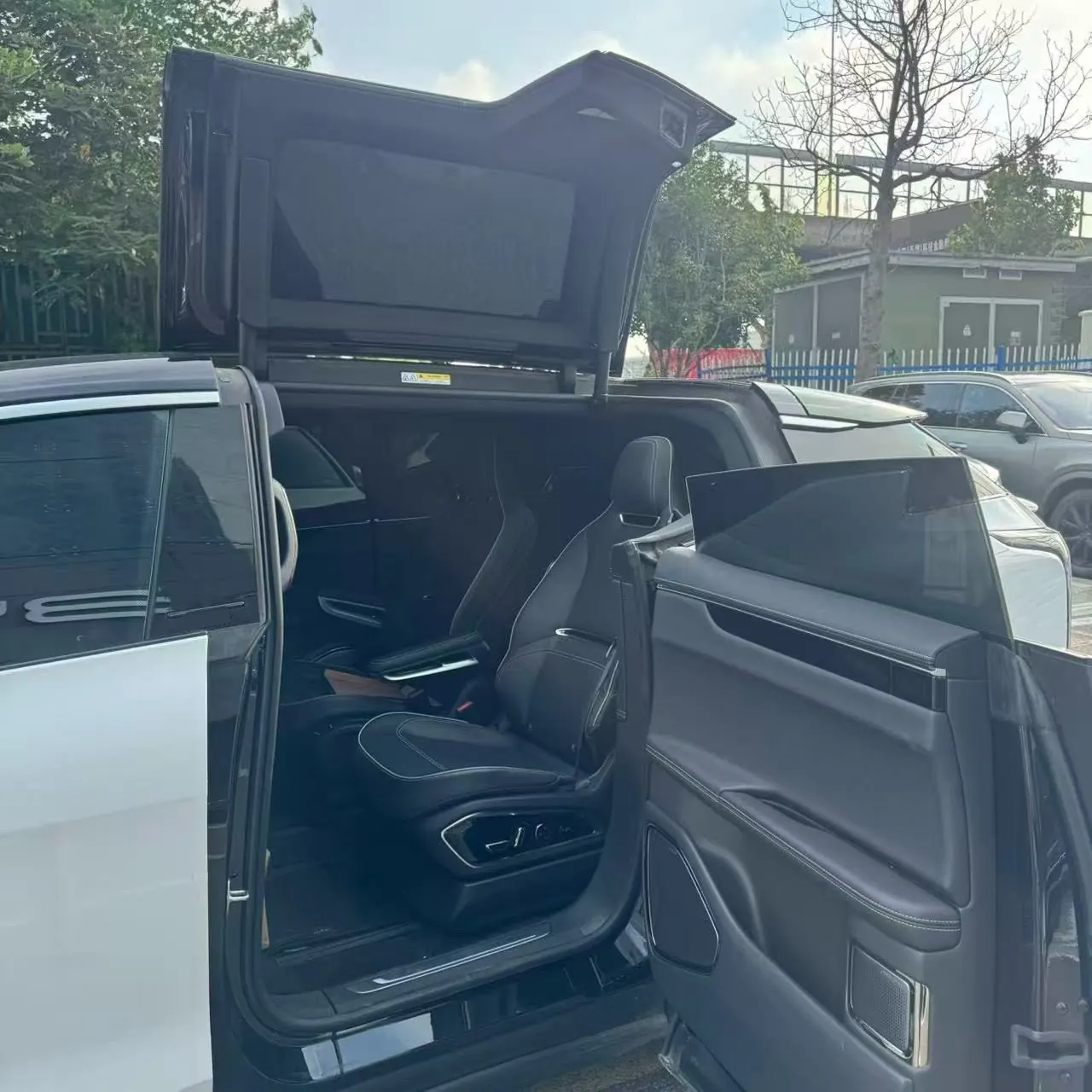 HiPhi 2022 HiPhi X Zhiyuan Edition 6-seat Long Endurance Edition Automatic Gear 8