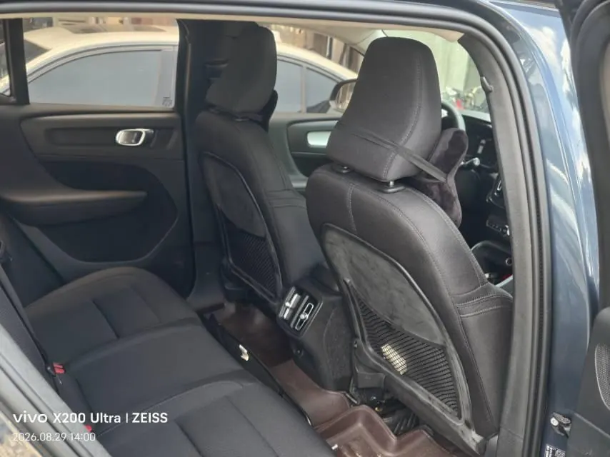 Volvo 2021 XC40 2.0T T4 four-wheel drive smart fashion version of automatic gear 7