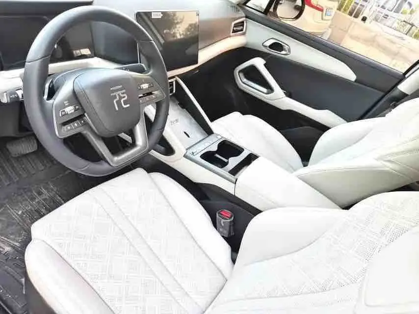 BYD 2025 Yuan UP Smart Driving 401KM Vital Automatic Gear 7