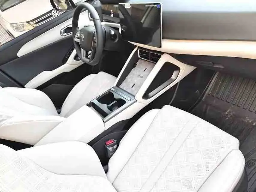 BYD 2025 Yuan UP Smart Driving 401KM Vital Automatic Gear 9