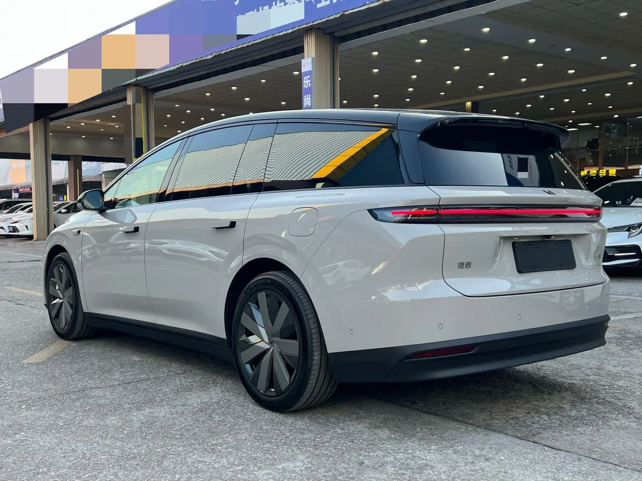 Li 2025 i8 Standard Edition Automatic Gear 5