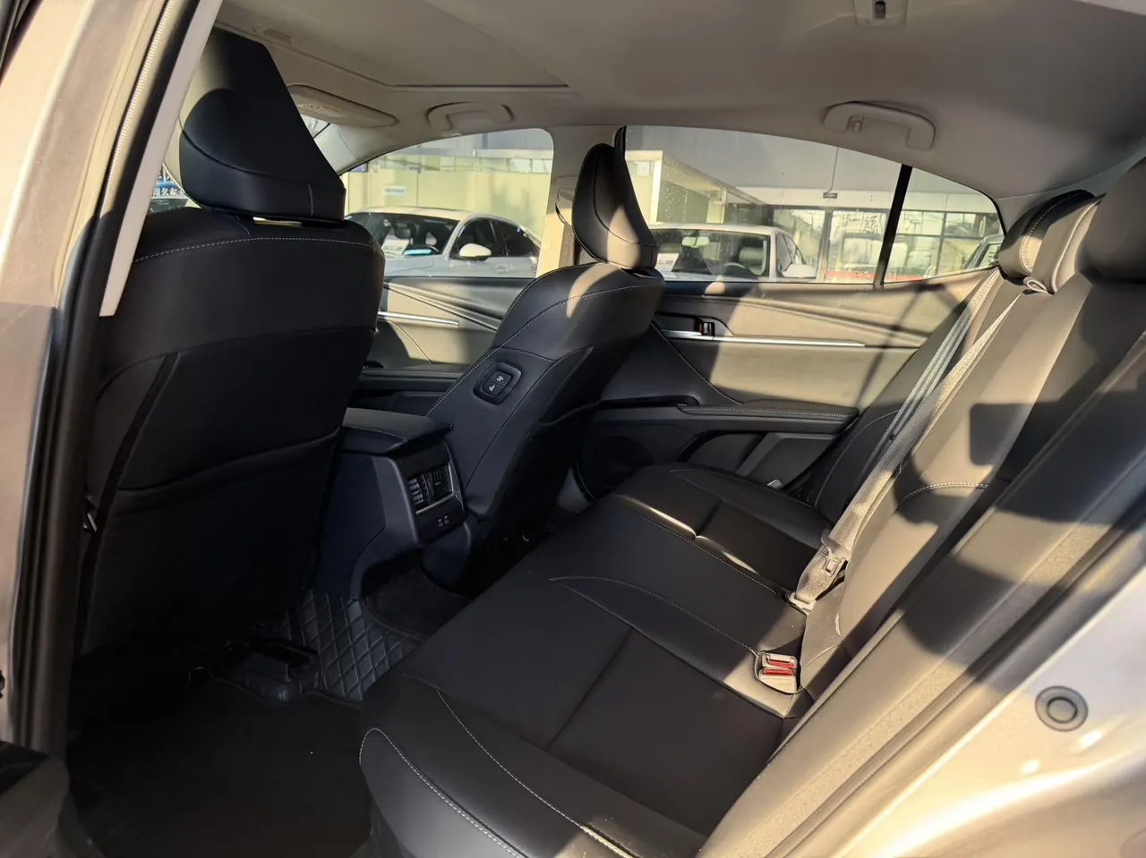 Toyota 2025 Camry Dual Engine 2.0HG Stepless Brilliant Edition Automatic Gear 5