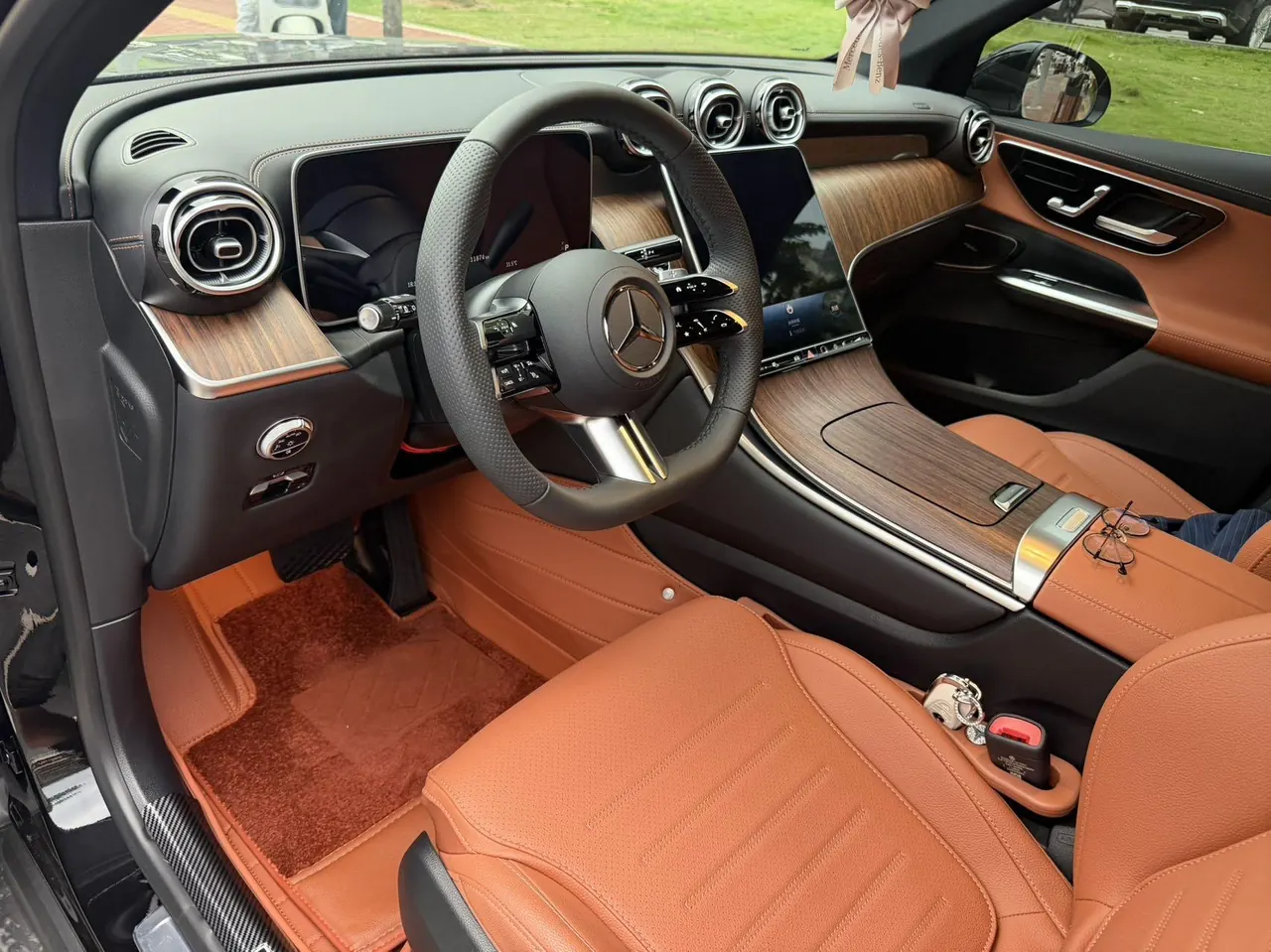 Mercedes Benz 2025 GLC 300 L 4MATIC 48V 2.0T dynamic 5-seat automatic gear 9