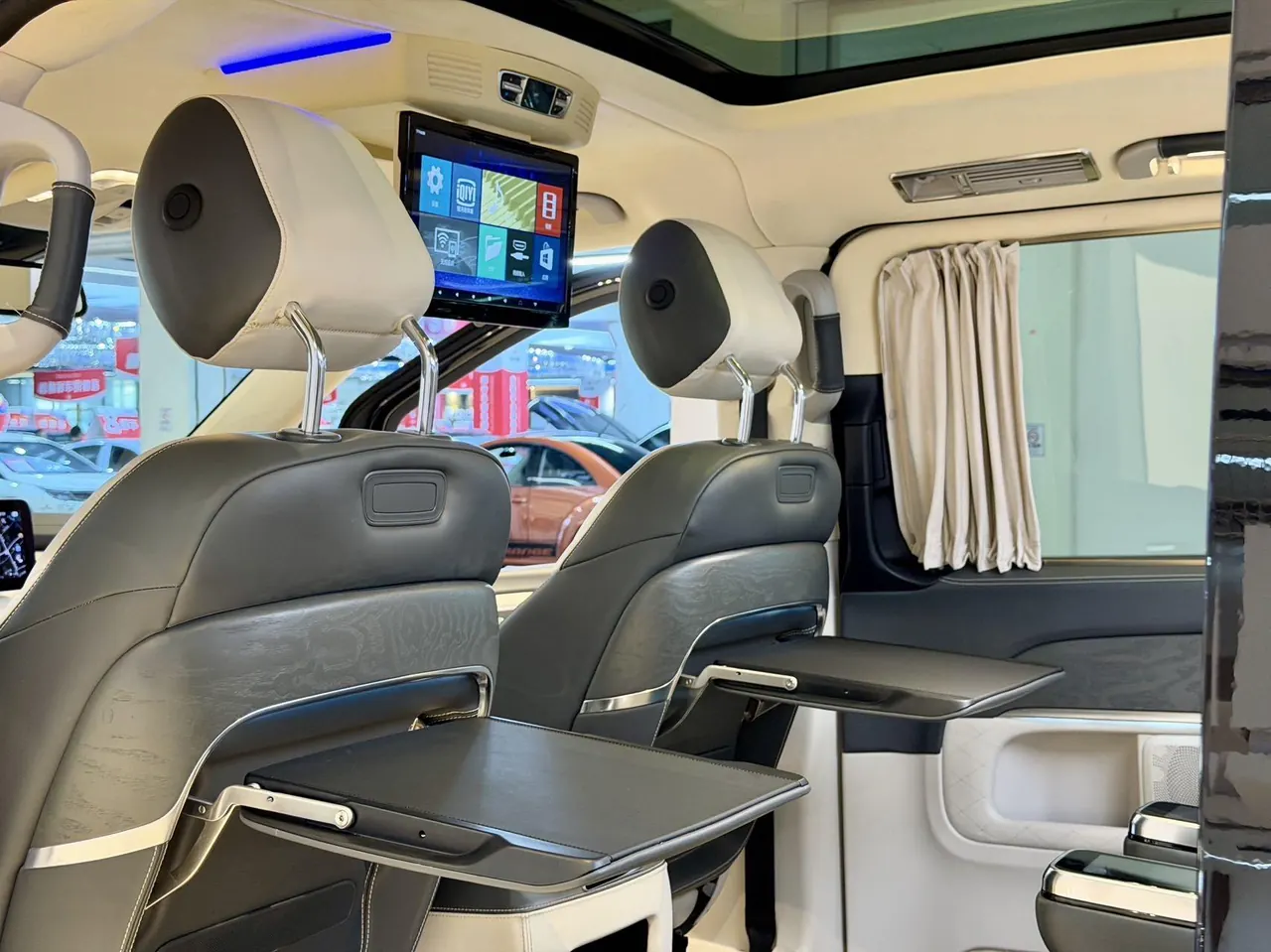 Mercedes Benz V 2020V 260 L 2.0T Deluxe Edition Automatic Gear 3
