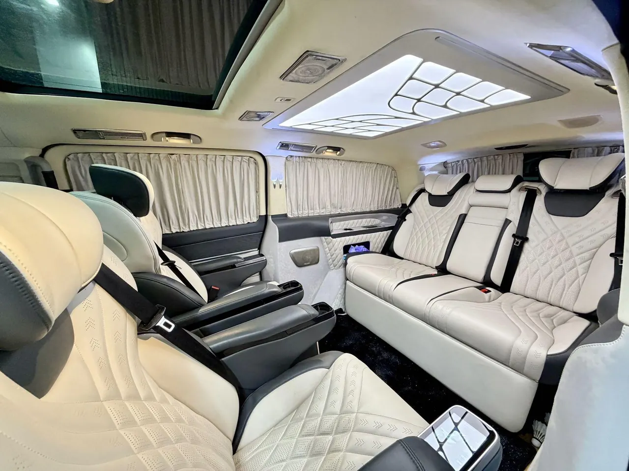 Mercedes Benz V 2020V 260 L 2.0T Deluxe Edition Automatic Gear 5