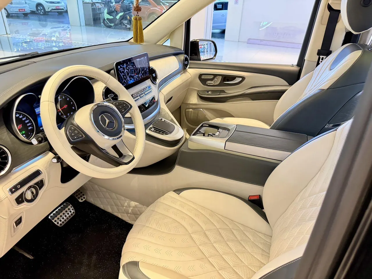 Mercedes Benz V 2020V 260 L 2.0T Deluxe Edition Automatic Gear 8