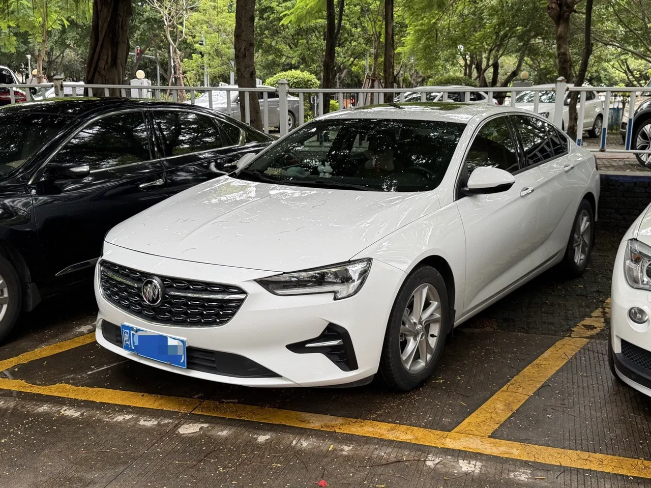 Open image lightbox: Buick 2020 Regal 1.5T 552T Luxury Automatic Gear