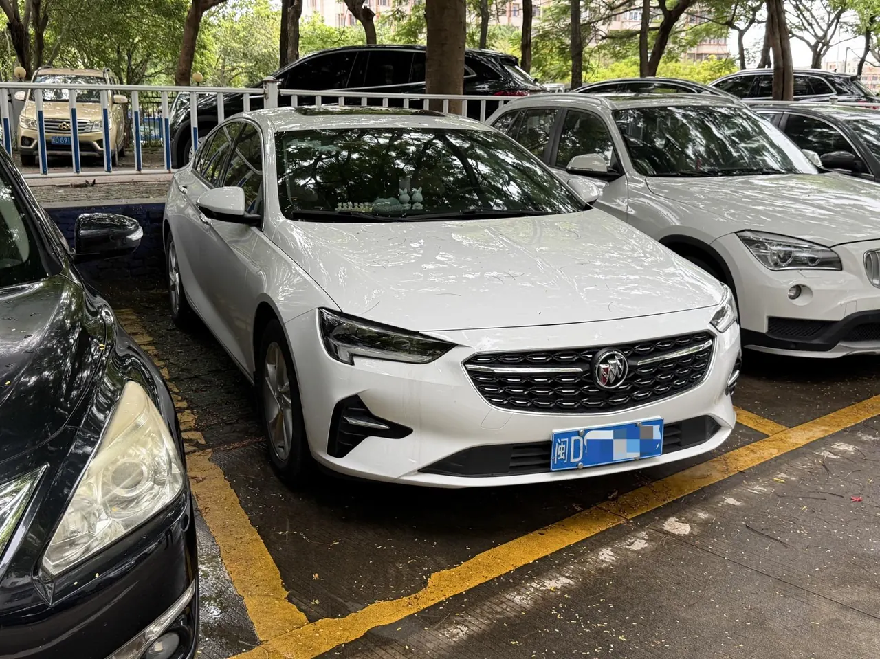 Buick 2020 Regal 1.5T 552T Luxury Automatic Gear 3