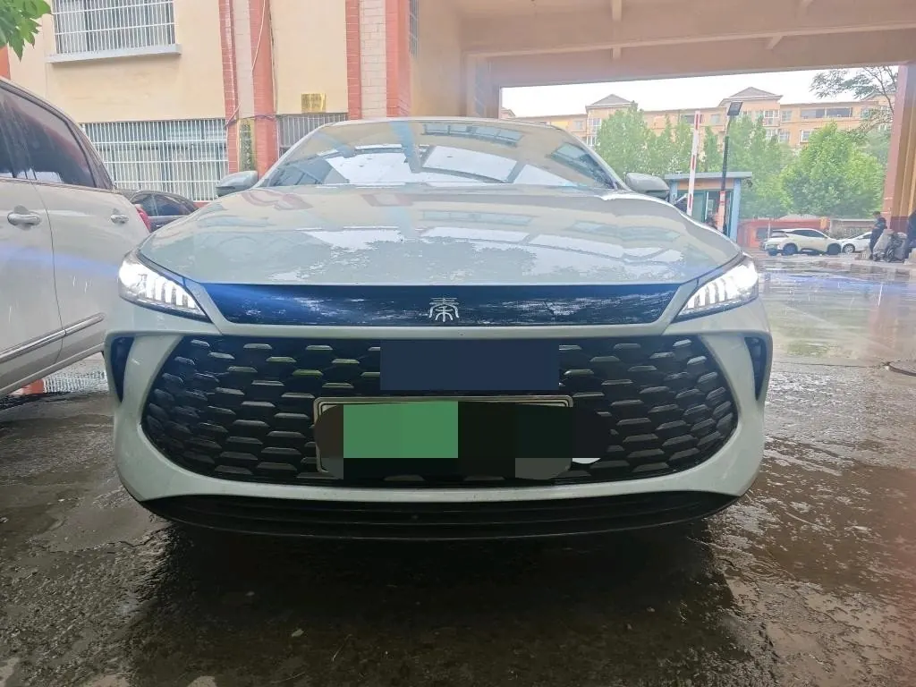 BYD 2025 Qin PLUS DM-i 1.5 stepless intelligent driving version 55KM leading automatic gear 3