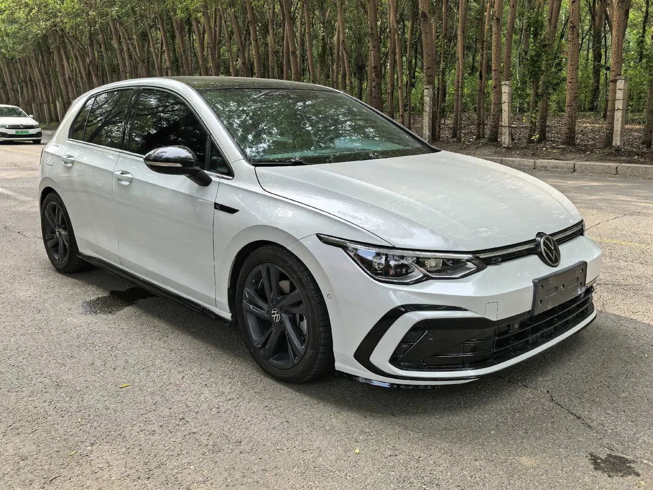Volkswagen 2021 Golf 8 R-Line 1.4TSI 280TSI Automatic 3