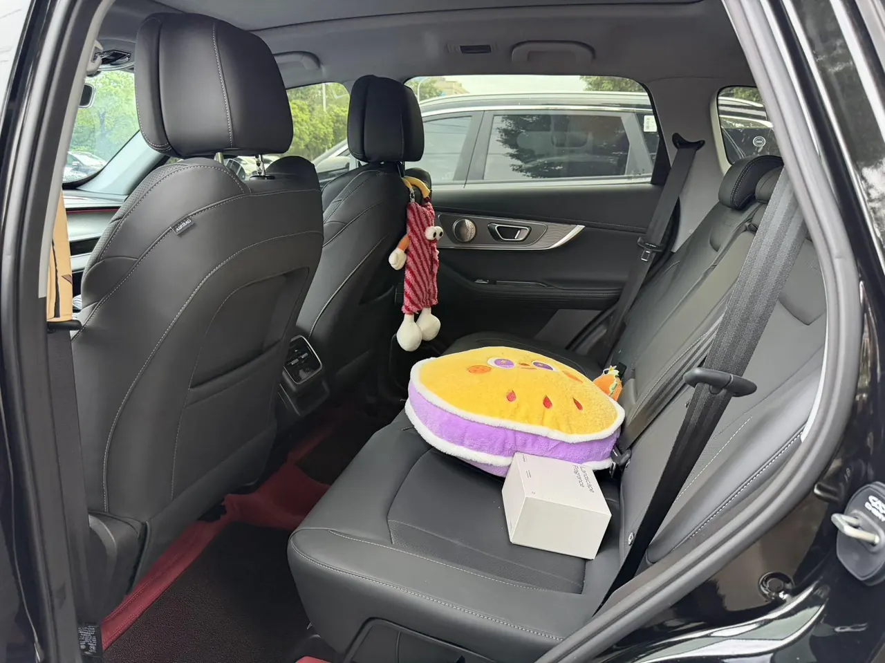Chery 2025 Ruihu 8 PRO 1.6T 290T Two-Drive Deluxe Edition Automatic Gear 6