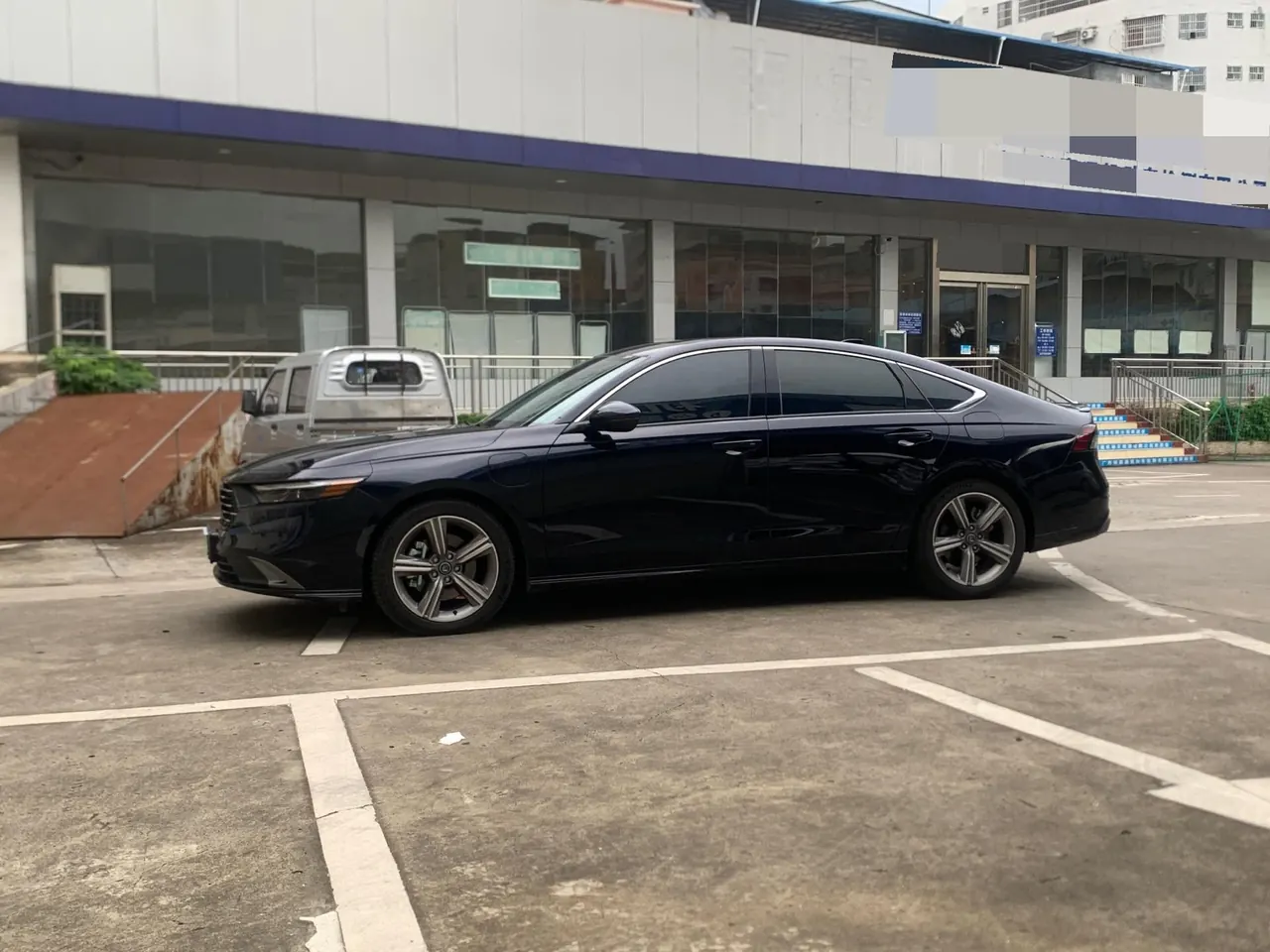 Honda Accord New Energy 2025 11th Generation Accord e:PHEV 2.0 Stepless Premium Edition Automatic Gear 4