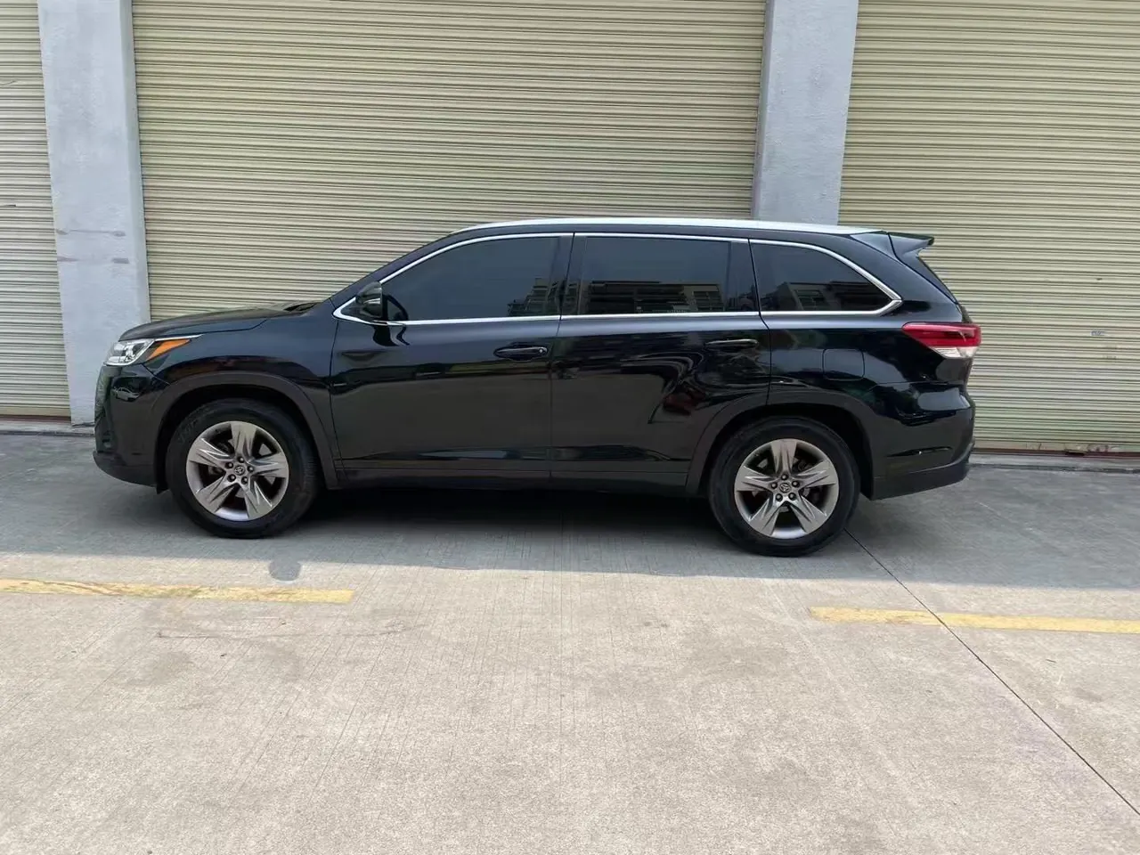 Toyota 2021 Highlander 2.0T 4-wheel drive Premium Edition 7-seat Automatic Gear 5