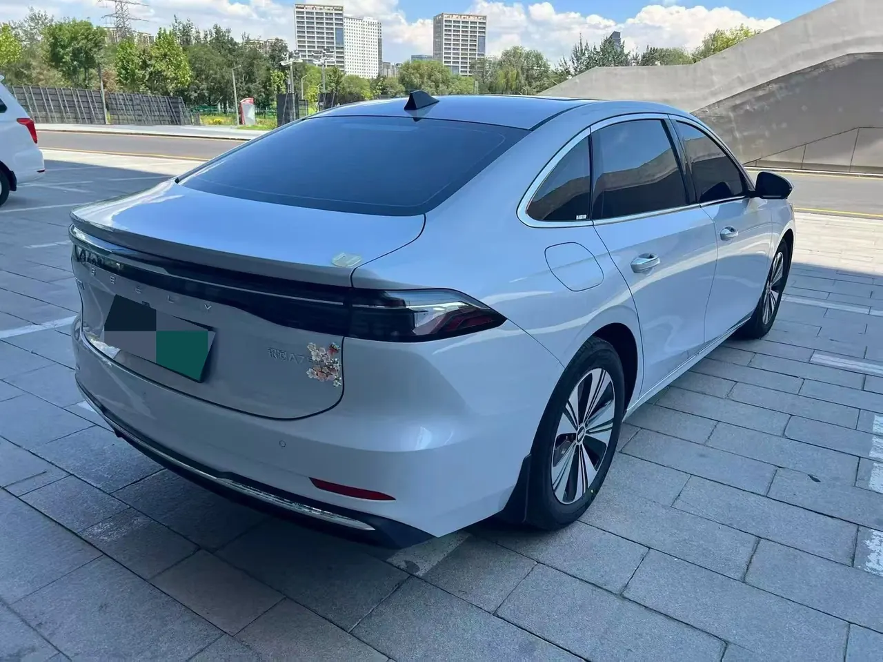 Geely Galaxy 2025 A7 EM-i 1.5 150km Premium Edition Automatic Gear 5