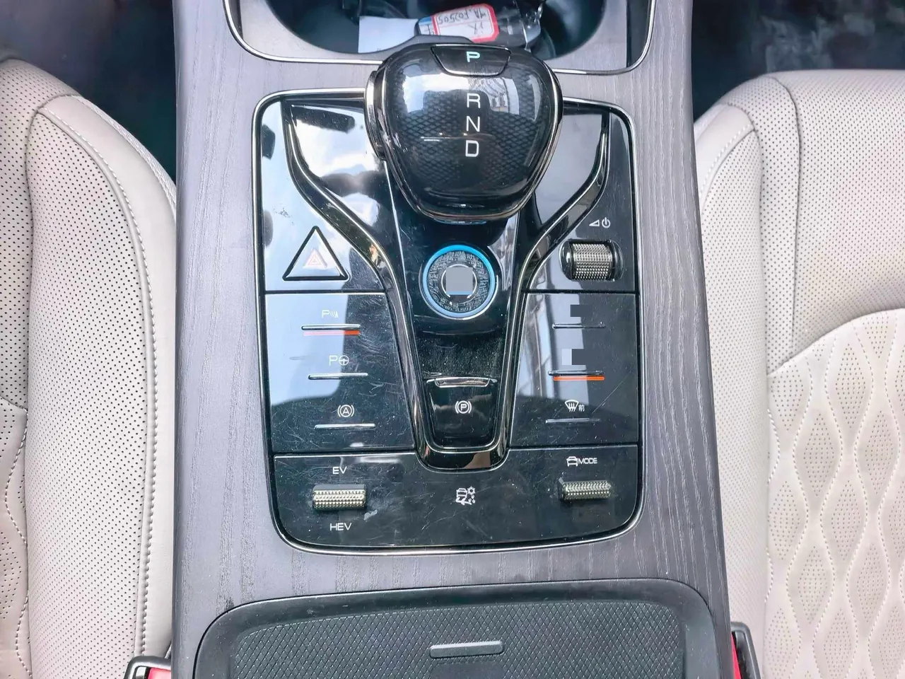 BYD 2025 Han DM-i 1.5T stepless 125KM laser Radar intelligent driving automatic gear 9
