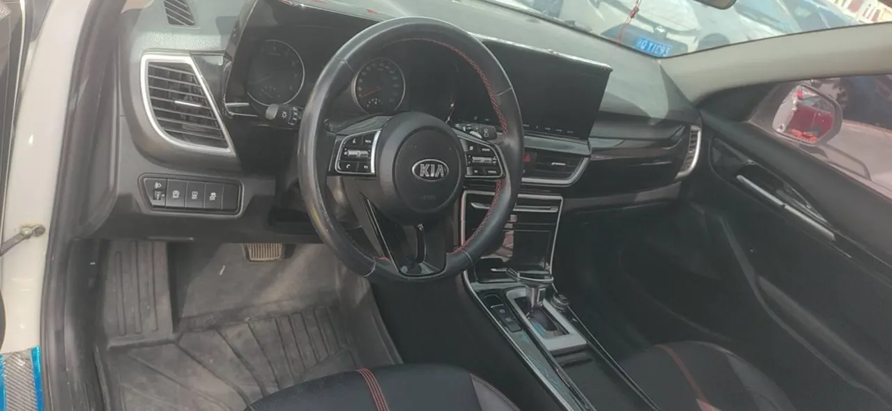 Kia 2020 KX3 (Aopao) 1.5 Stepless Trend Edition Automatic Gear 5