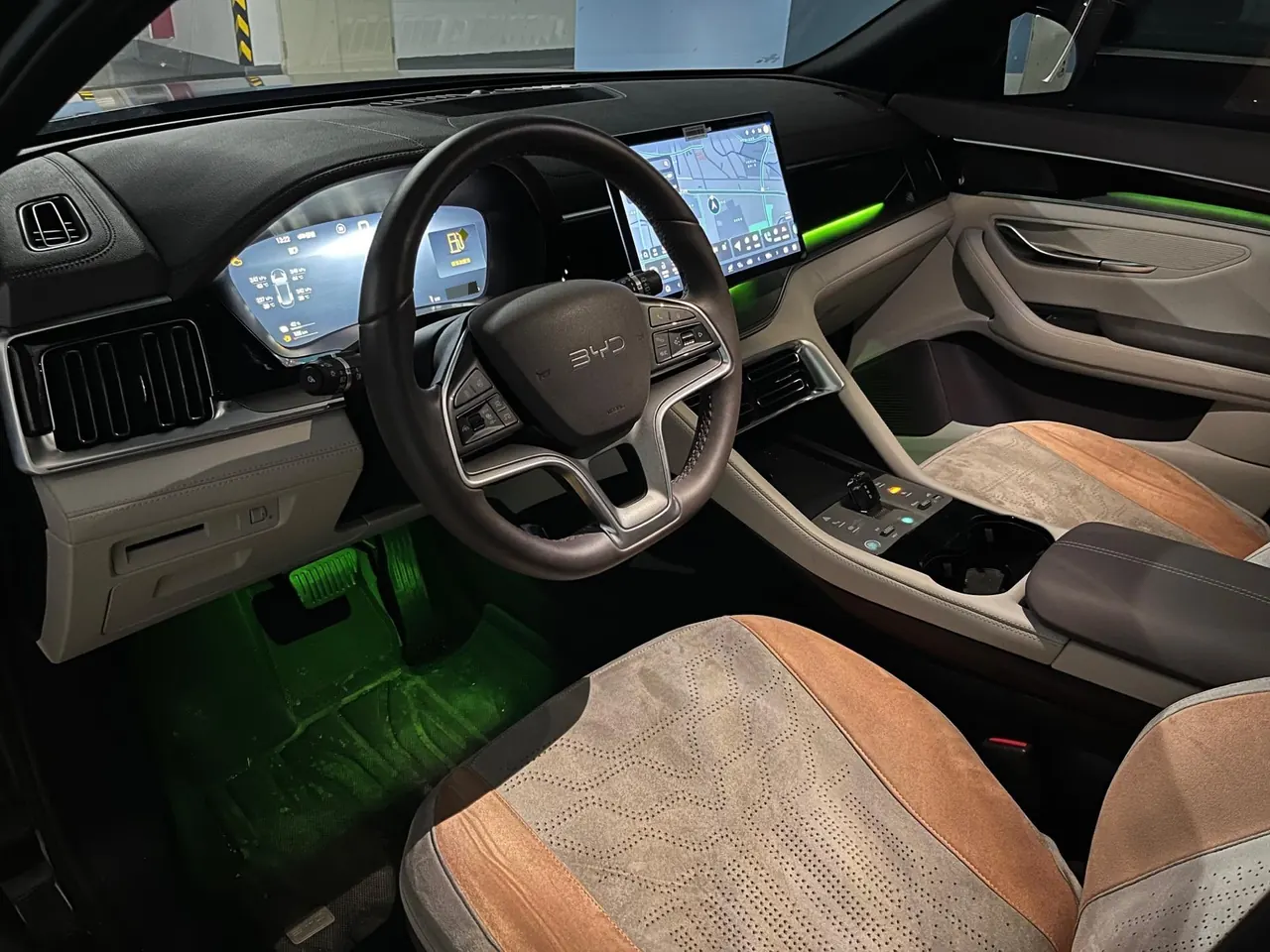BYD Song PLUS New Energy 2025 Song PLUS DM-i 1.5 Stepless 112KM Honorable Automatic Gear 4