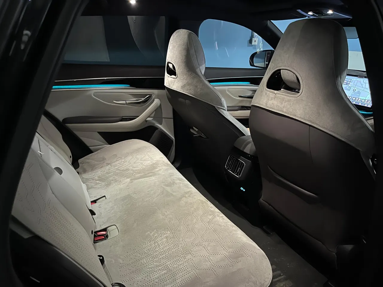 BYD Song PLUS New Energy 2025 Song PLUS DM-i 1.5 Stepless 112KM Honorable Automatic Gear 7