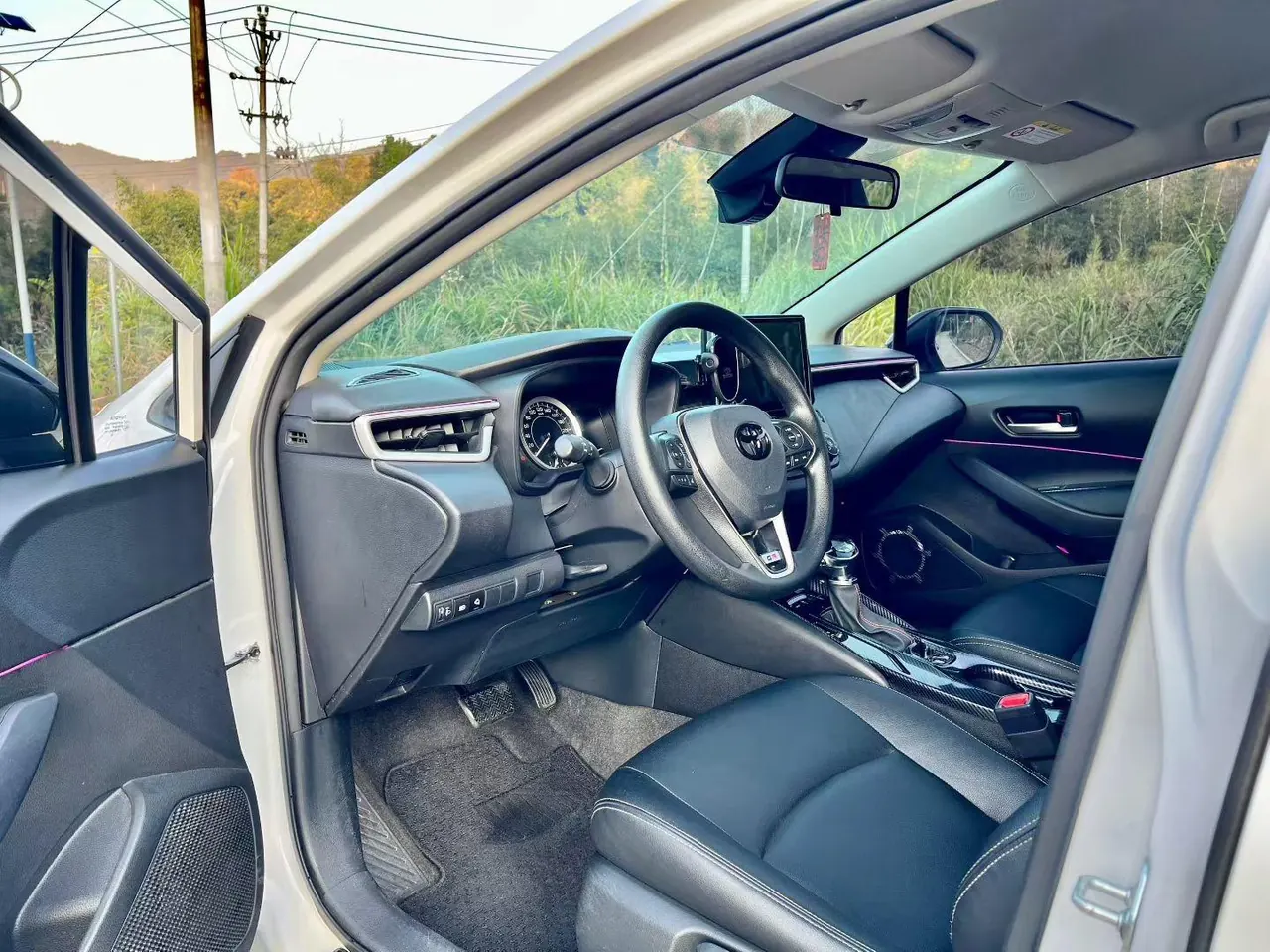Toyota 2021 corolla 1.2T stepless pioneer PLUS version automatic gear 3