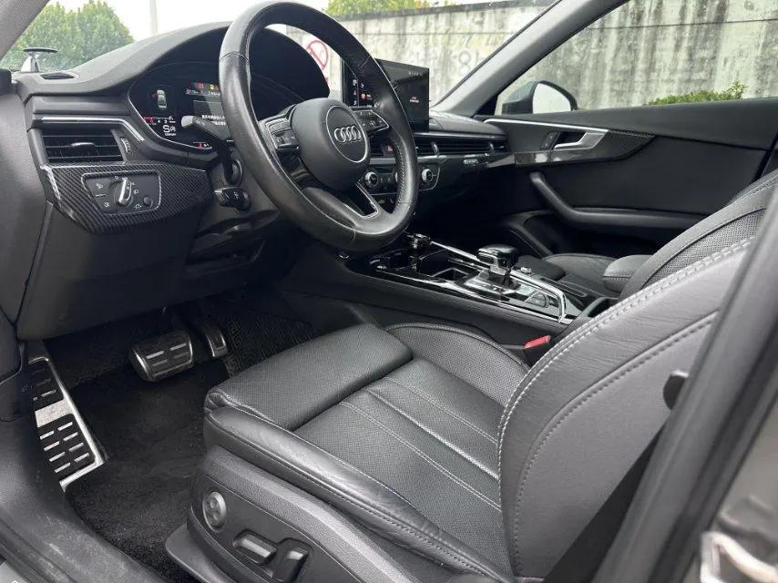 Audi 2020 A4L 2.0TFSI 40TFSI Fashion Dynamic Automatic 4