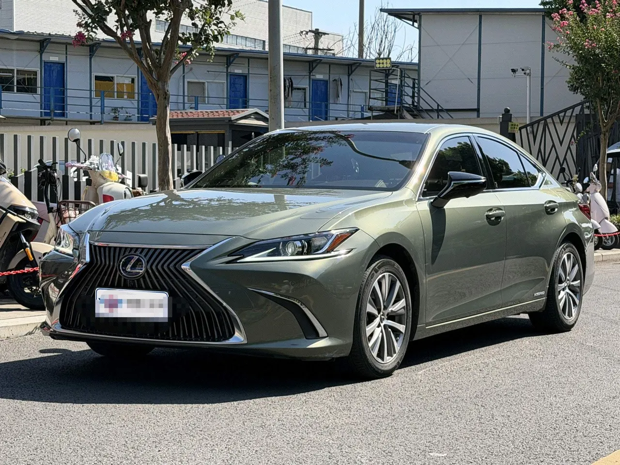 Open image lightbox: Lexus ES (Imported) 2020 ES300h 2.5 Stepless Excellence Edition Automatic Gear