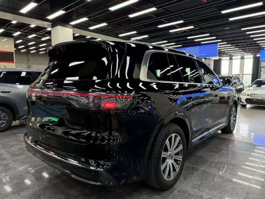 AITO 2025 AITO M8 Max 53.4kWh 5-seat automatic gear 2