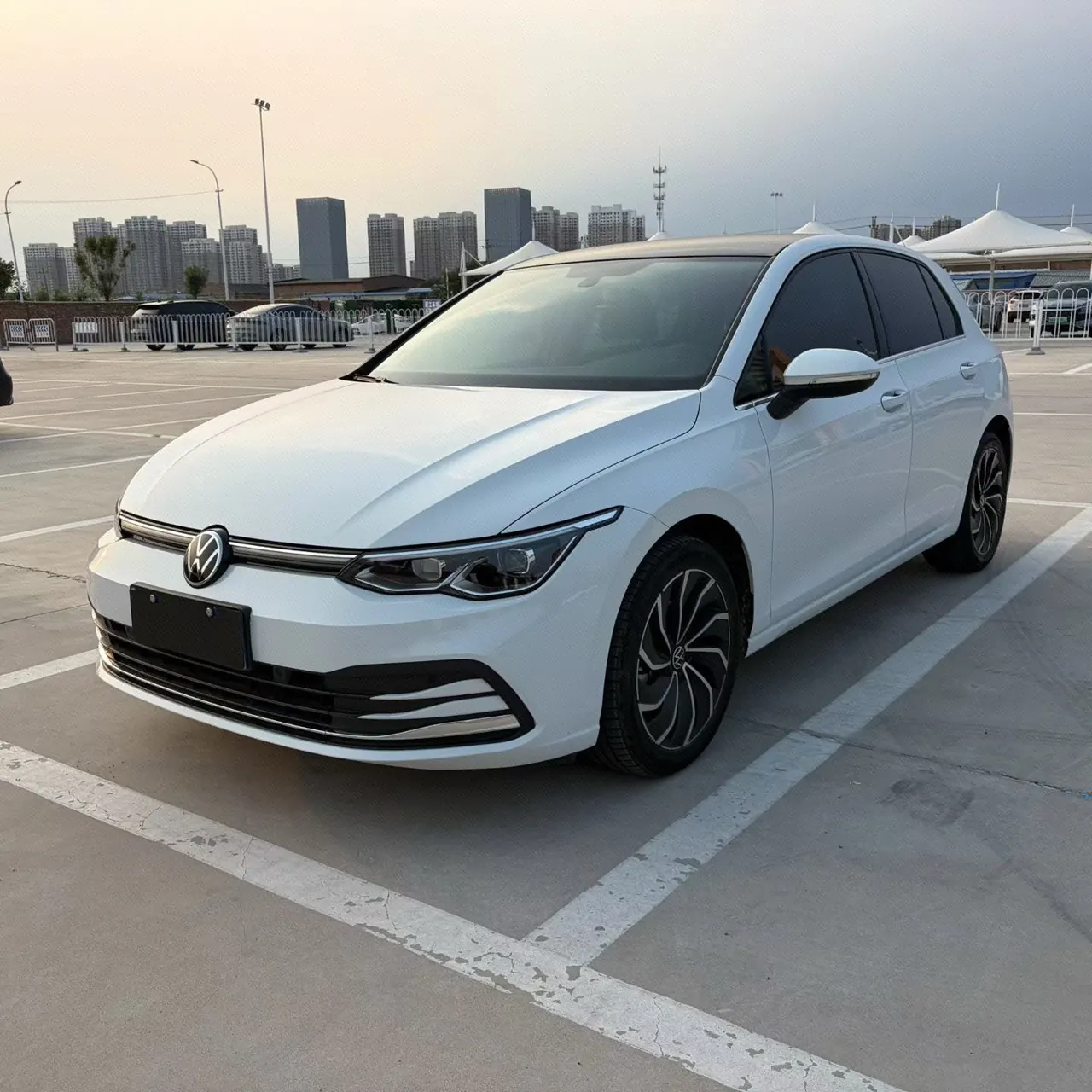 Open image lightbox: Volkswagen 2021 Golf 8 PRO 1.4TSI 280TSI Automatic